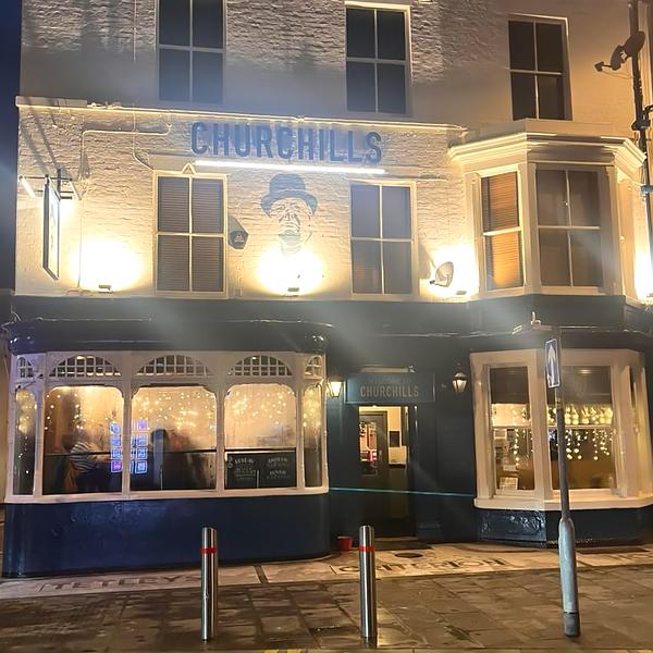 Churchills Bar
