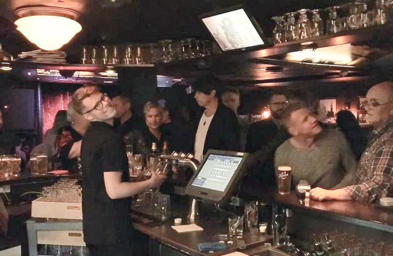 65a80148394051229e0f77ae_London pub-p-800.jpg